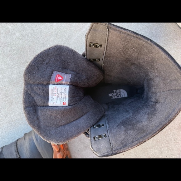 NorthFace WOMEN'S YUKIONA MID Boot - Picture 5 of 5